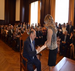 Jura el Flamante Primer Ministro Pupilar 