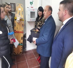 PROVEEN MATERIAL DE PRIMEROS AUXILIOS A DEFENSORIAS DE BANDA DEL RIO SALI
