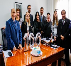100 CASOS ABOGADO DEL NIÑO