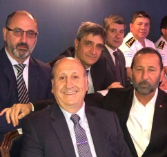 EL MINISTRO DE LA DEFENSA PARTICIPO EN LA ASUNCION DE LOS LEGISLADORES