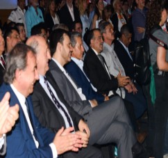 EL MINISTRO DE LA DEFENSA Y VOCAL DE LA JUNTA ELECTORAL PARTICIPO EN LA ASUNCION DE INTENDENTES