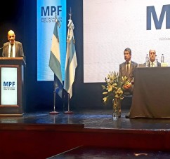 EL MINISTRO DE LA DEFENSA PARTICIPÓ EN LA PRESENTACION DE UNA APLICACION PARA DELITOS EN FLAGRANCIA