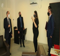 EL MINISTRO PUPILAR Y DE LA DEFENSA TOMO POSESION DEL LOCAL DE LA CAMARA GESELL DEL MINISTERIO DE SEGURIDAD DE LA NACION