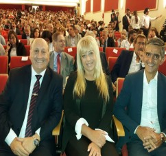 EL MINISTRO PUPILAR Y DE LA DEFENSA SALUDA AL GOBERNADOR Y A LA MINISTRA DE SALUD POR EL DIA DEL MEDICO 