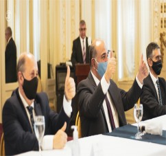 EL MINISTRO PUPILAR Y DE LA DEFENSA SALUDA AL GOBERNADOR Y A LA MINISTRA DE SALUD POR EL DIA DEL MEDICO 